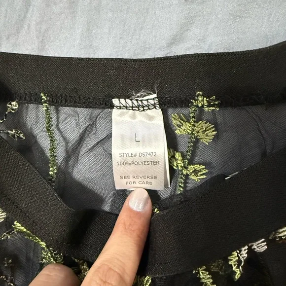 iHeartRaves Black Floral Embroidered Set W/ Flower Choker - Picture 2 of 5